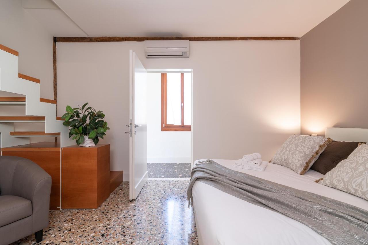 Casanova Deluxe Apartment By Wonderful Italy Венеция Екстериор снимка