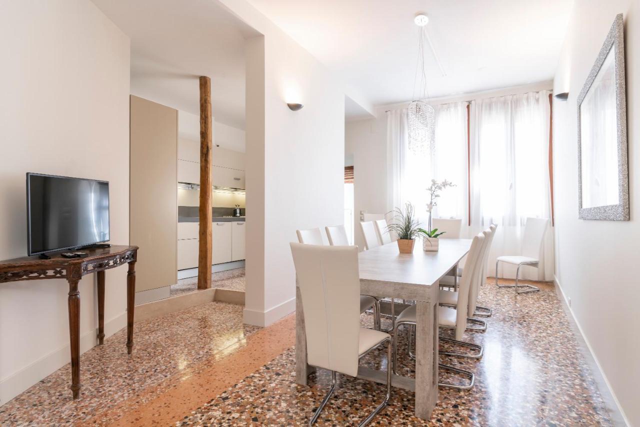 Casanova Deluxe Apartment By Wonderful Italy Венеция Екстериор снимка