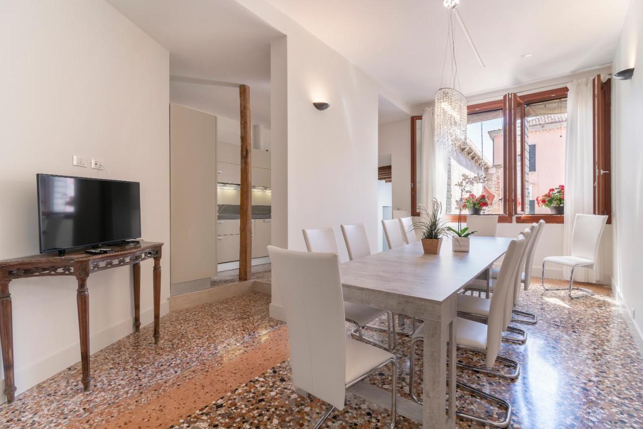 Casanova Deluxe Apartment By Wonderful Italy Венеция Екстериор снимка