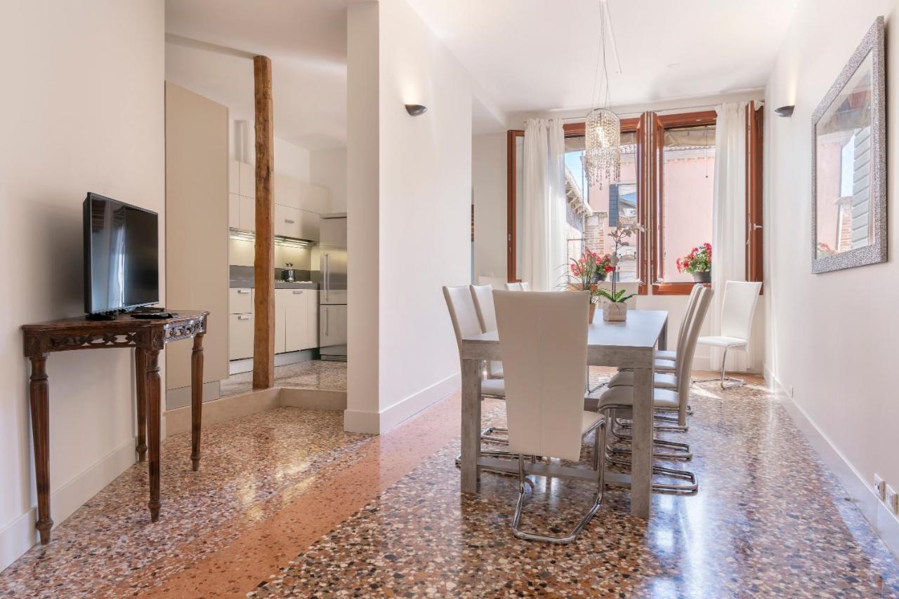 Casanova Deluxe Apartment By Wonderful Italy Венеция Екстериор снимка